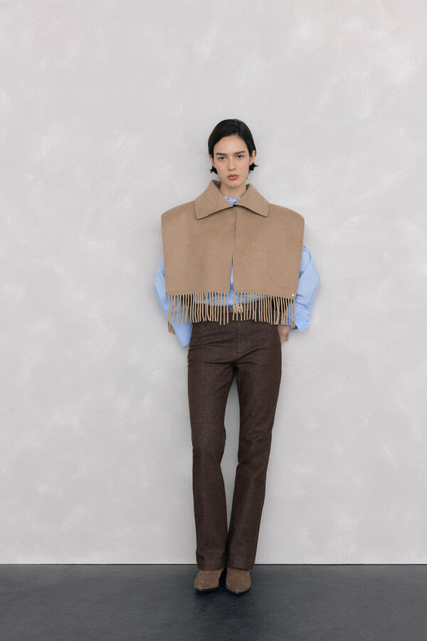 Pedro del Hierro Midi cape with fringes Beige