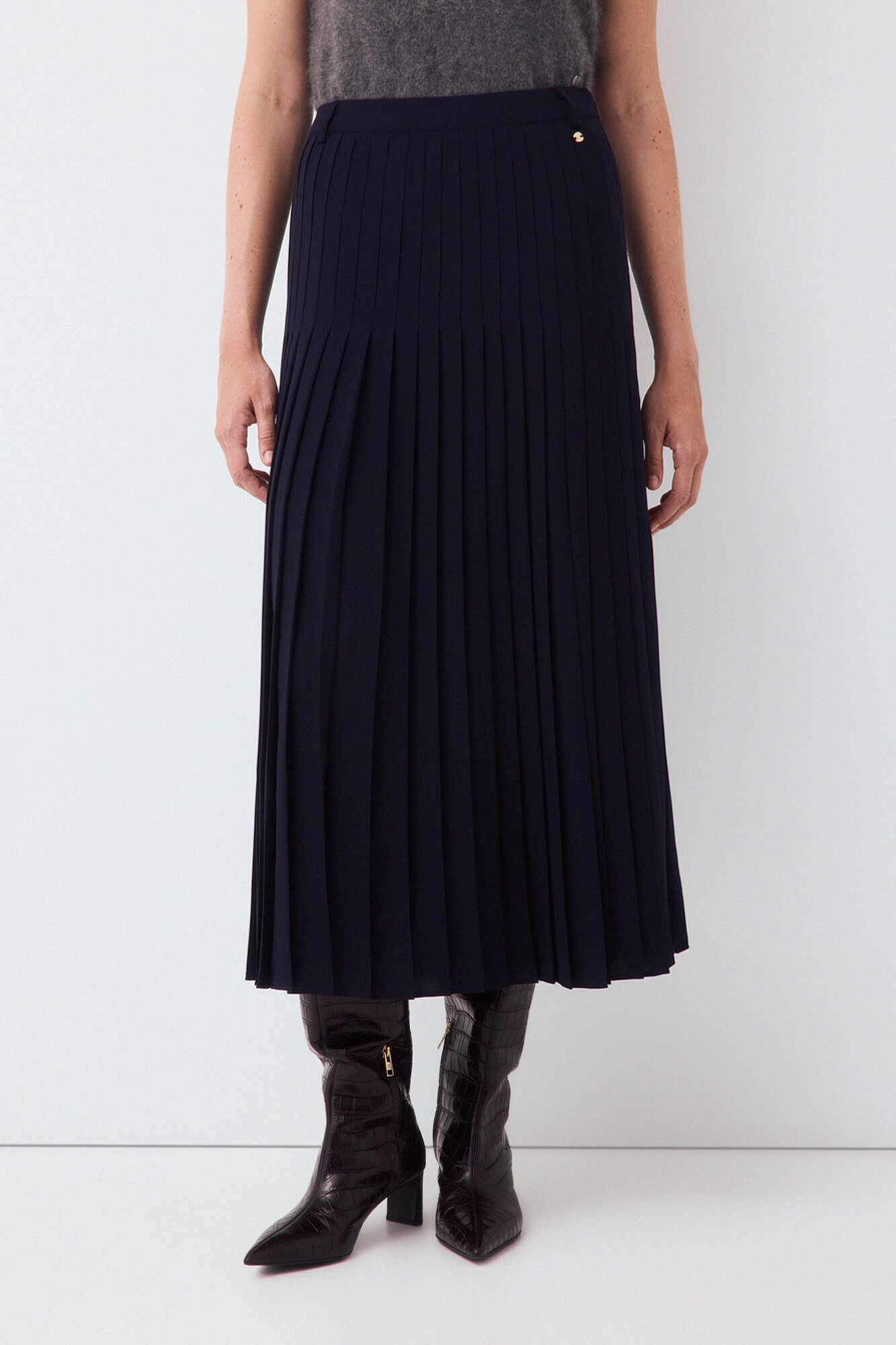 Pedro del Hierro Pleated skirt