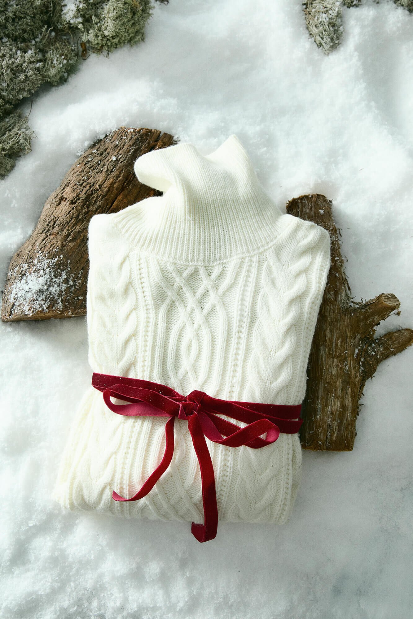 Pedro del Hierro High neck cable- wool sweater