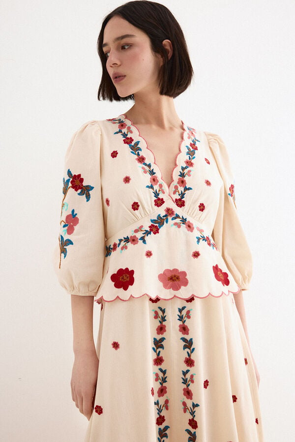 TFP by Tamara Falc&oacute; Vestido bordado Beige