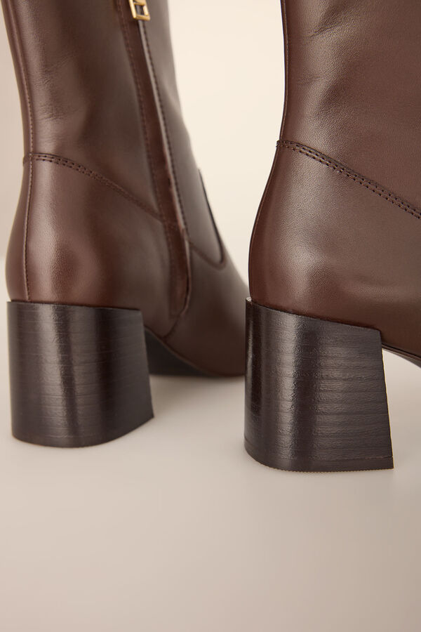 Pedro del Hierro Nappa leather heeled boot Brown