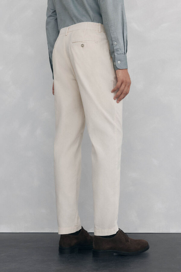 Pedro del Hierro Calça calças chino de veludo veludo leve e slim fit Ecru