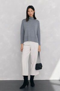 Pedro del Hierro wool neck sweater with center seam