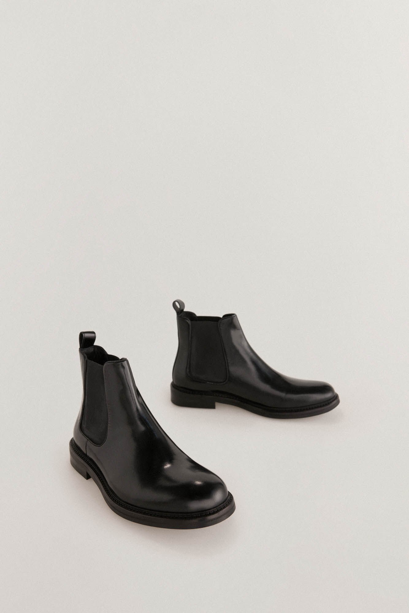 Pedro del Hierro leather boot with side elastic bands