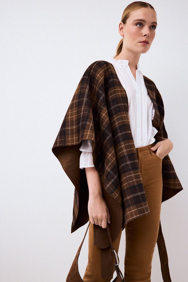 Pedro del Hierro Long shawl Burgundy