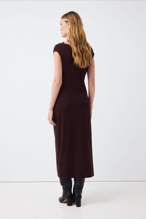 Pedro del Hierro Vestido entallado pieza oro Marr&oacute;n