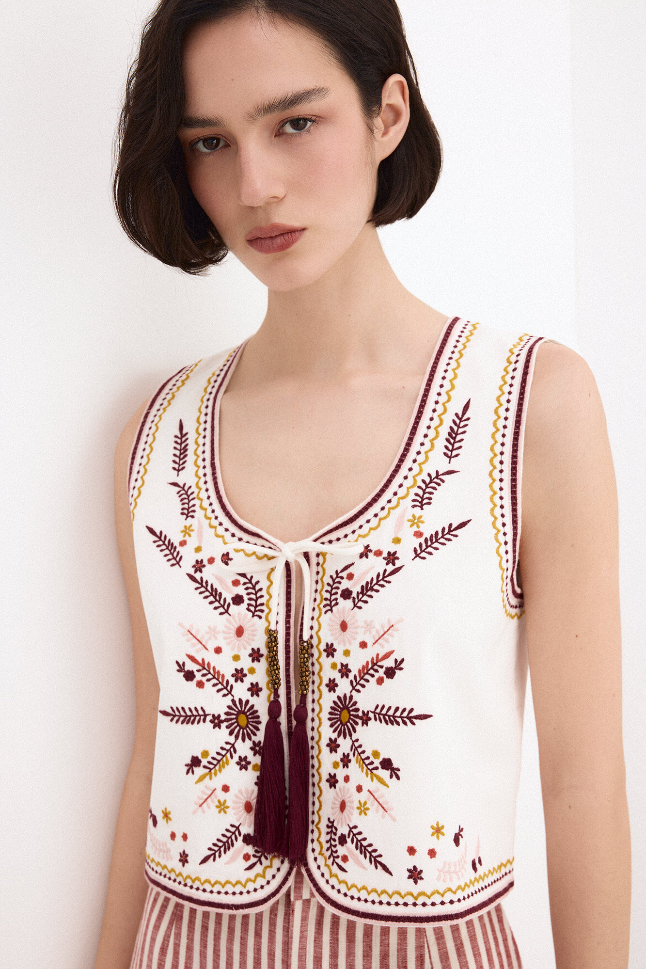 Pedro del Hierro Multicoloured embroidered gilet