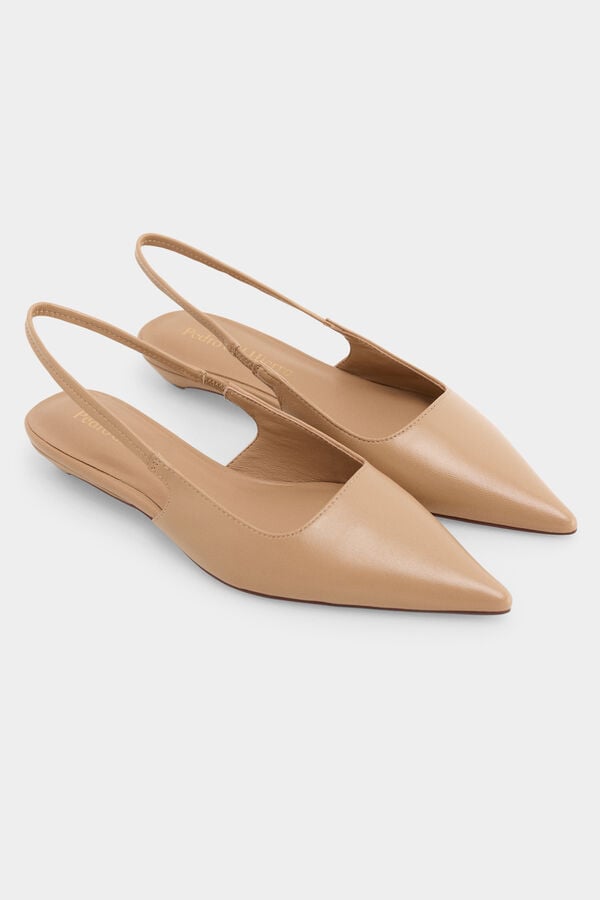 Pedro del Hierro Shiny leather flat shoe Ecru