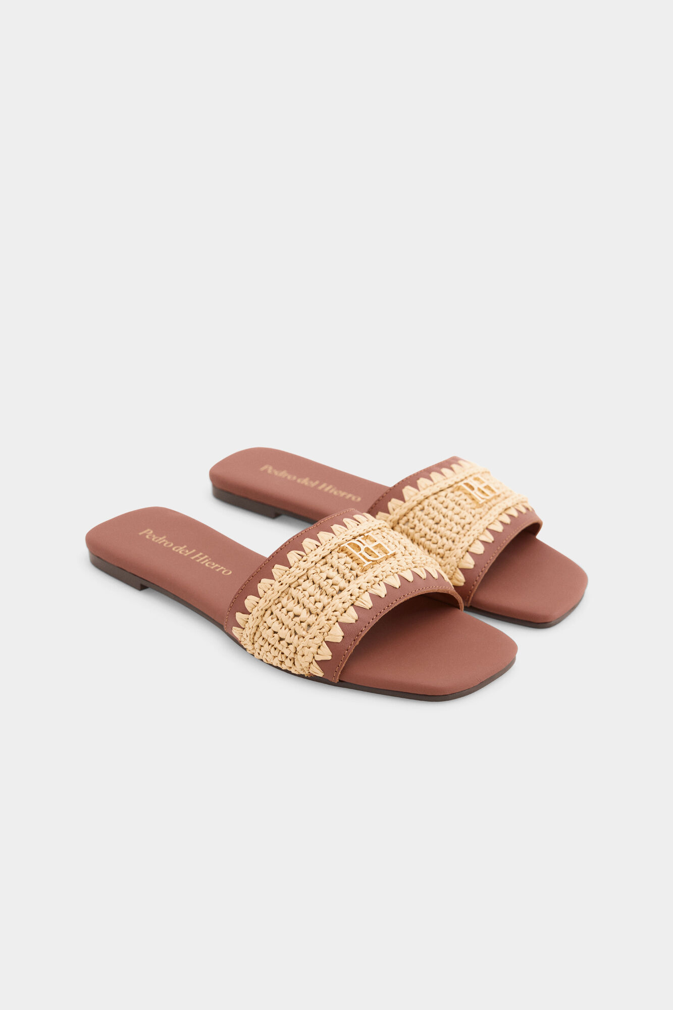 Pedro del Hierro Logo flat sandal