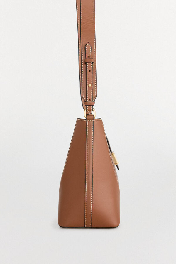 Pedro del Hierro leather bucket crossbody Beige