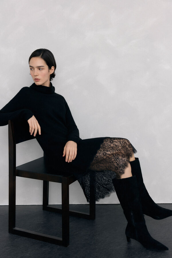 Pedro del Hierro Jersey-Knit dress with lace detail at the hem. Black