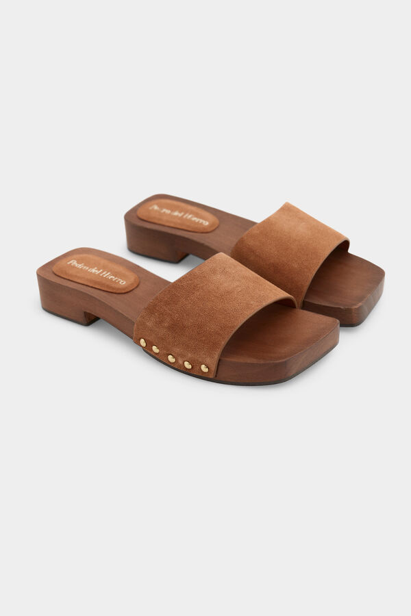 Pedro del Hierro Wooden clogs Beige