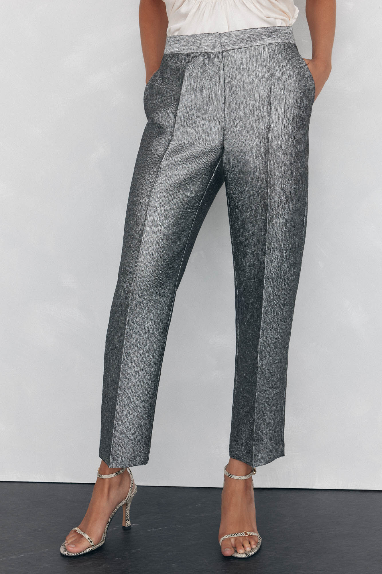 Pedro del Hierro Pantal&oacute;n smart plateado