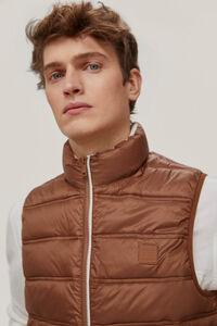 Pedro del Hierro Chaleco ultraliger impermeable Brown
