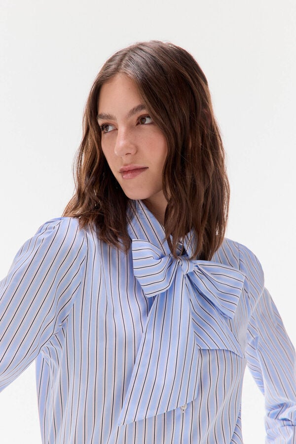 TFP by Tamara Falcó Striped shirt with bow or tie Blue