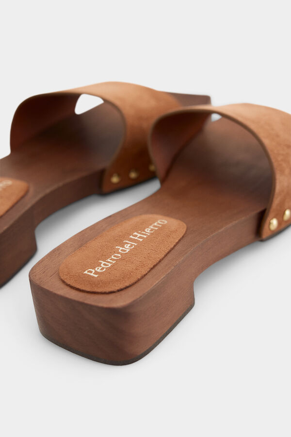 Pedro del Hierro Wooden clogs Beige