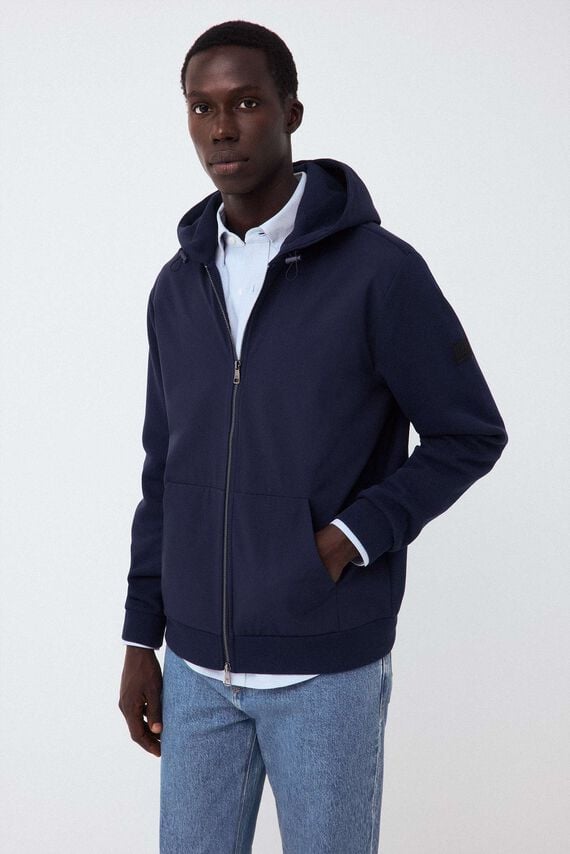 Cardigan técnico con capucha