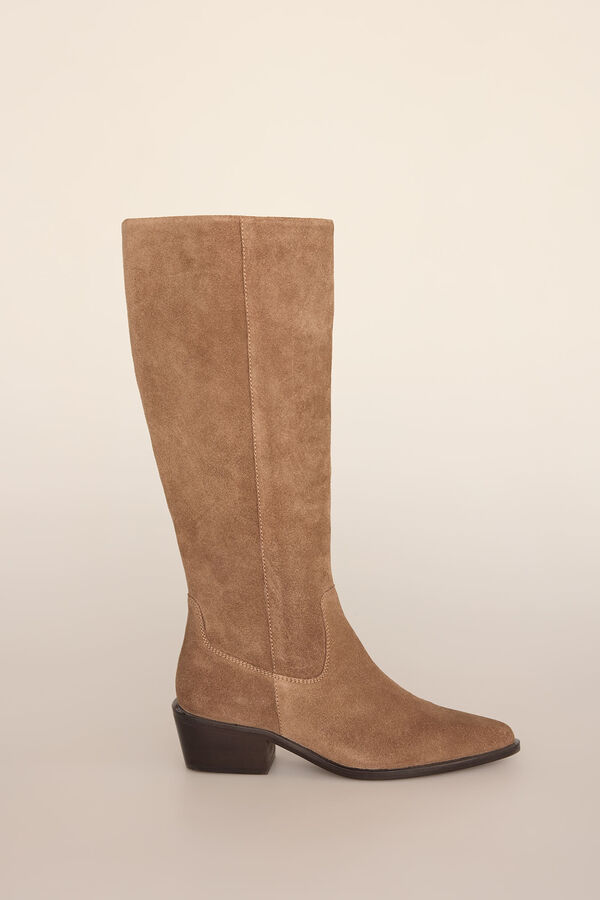 Pedro del Hierro High equestrian style boot with hem heel in split leather Beige