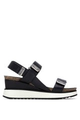 XTI Sand&aacute;lia cunha metalizada preto