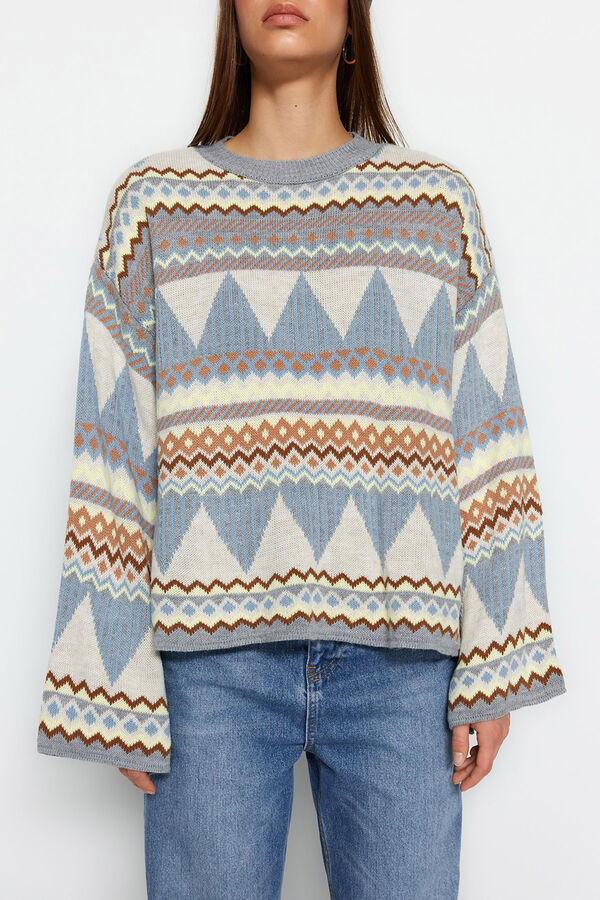 Trendyol Camisola b&aacute;sica de malha fina com gola redonda cinzento