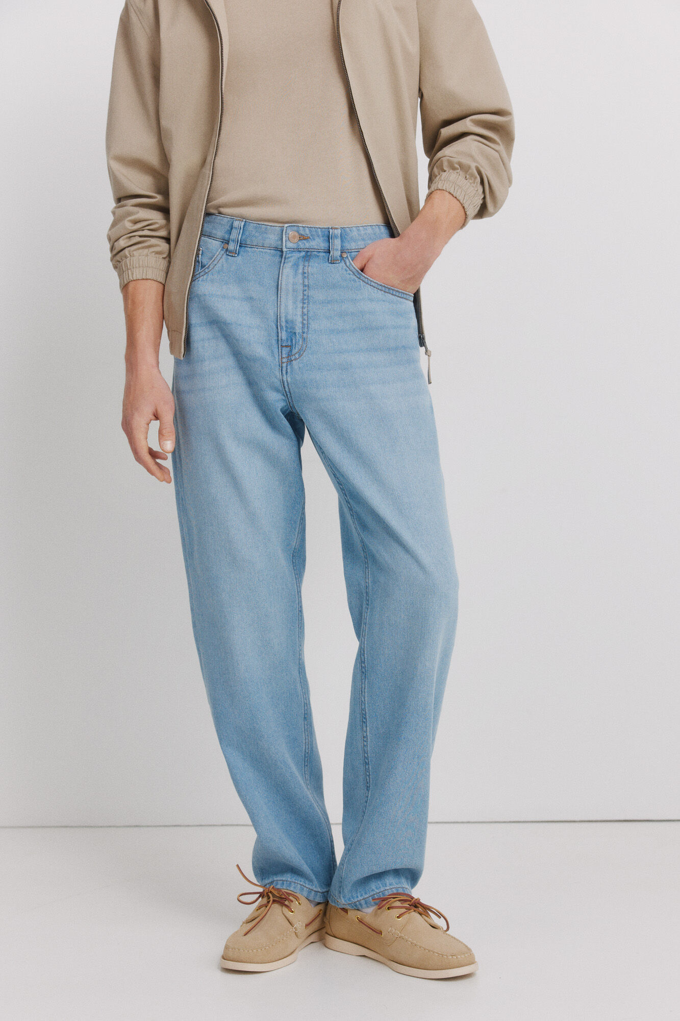 Springfield Jeans ultra ligero lavado medio straight fit