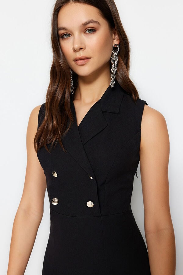 Trendyol Vestido justo midi preto