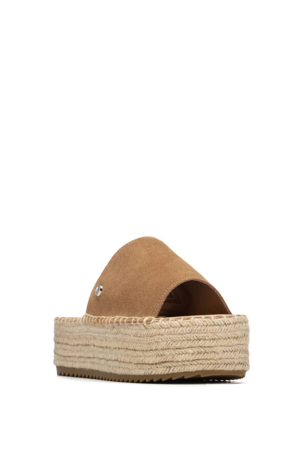 XTI Sand&aacute;lia em croute e juta castanho