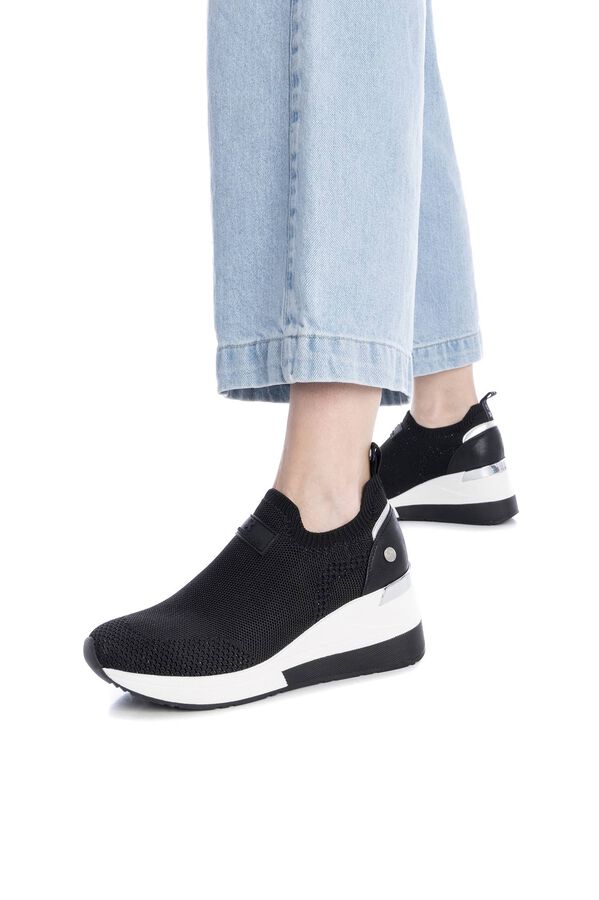 XTI women's textile sneaker black
