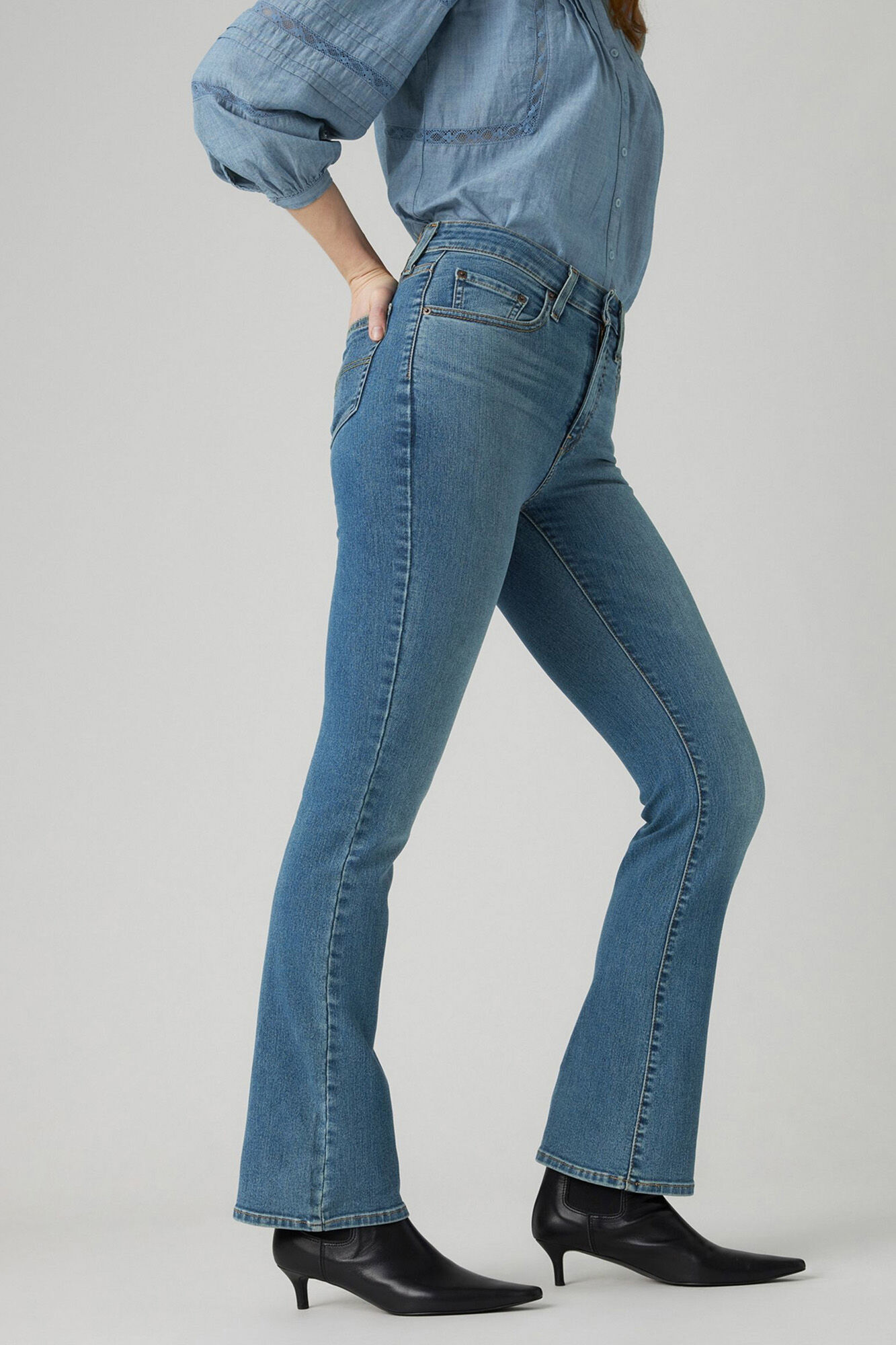 Levi's Cal&ccedil;a jeans bootcut 725&trade; de cintura alta