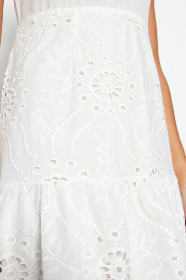 Trendyol Vestido midi bordados branco