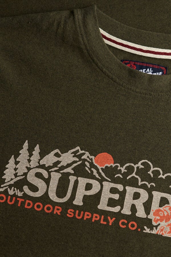 Superdry T-shirt descontraída com cena ao ar livre verde