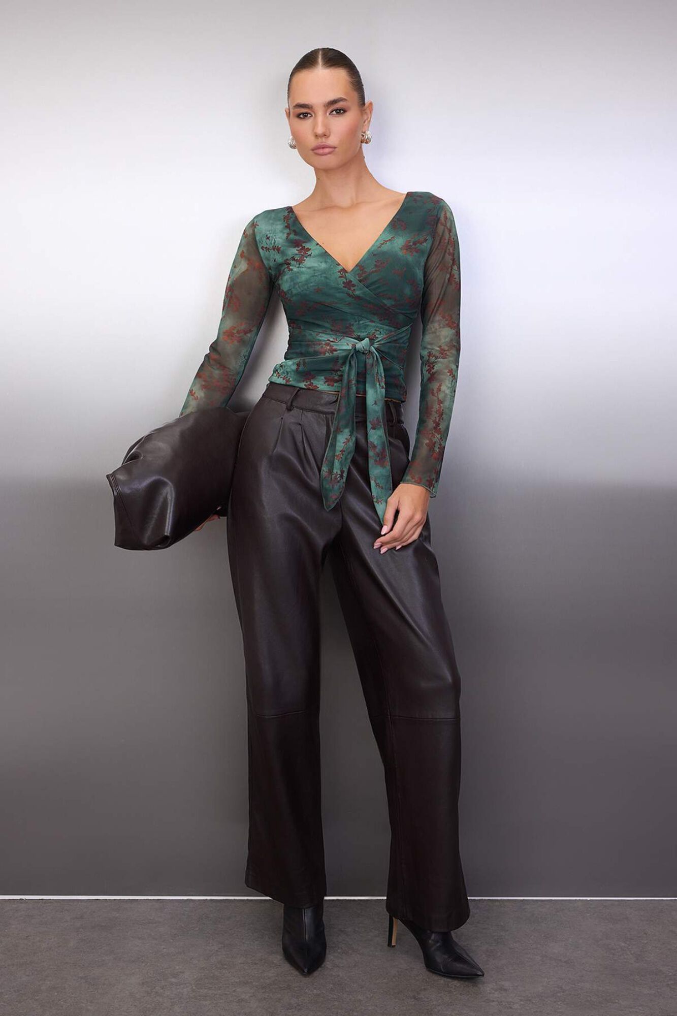 Trendyol Top estampado com detalhe de la&ccedil;o