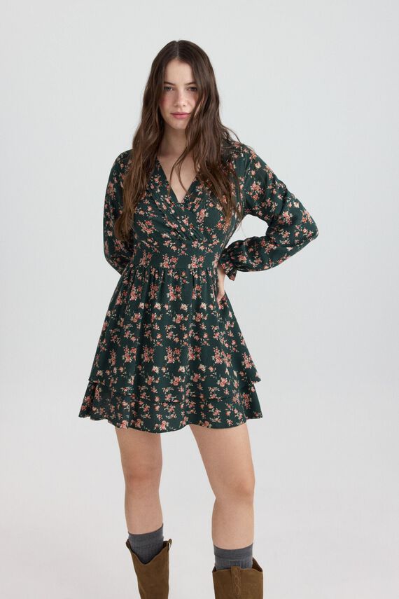 Vestido corto estampado volantes