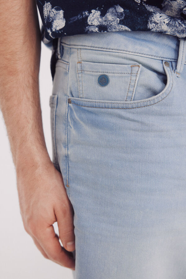 Springfield Bermuda denim slim fit de malha leve azul