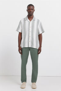 Springfield Cal&ccedil;as chino leves e confort&aacute;veis slim fit