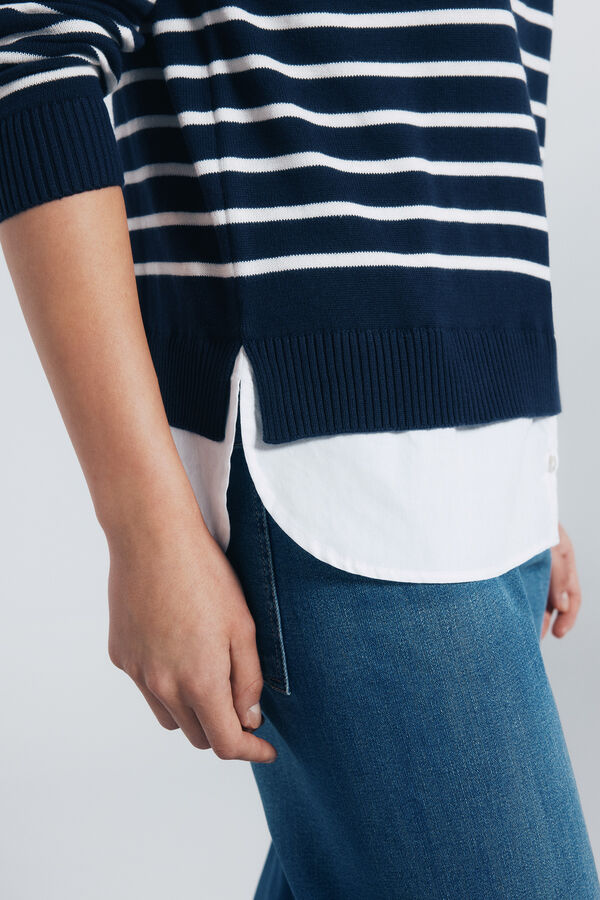 Springfield Jersey riscas combinado com bordado azul