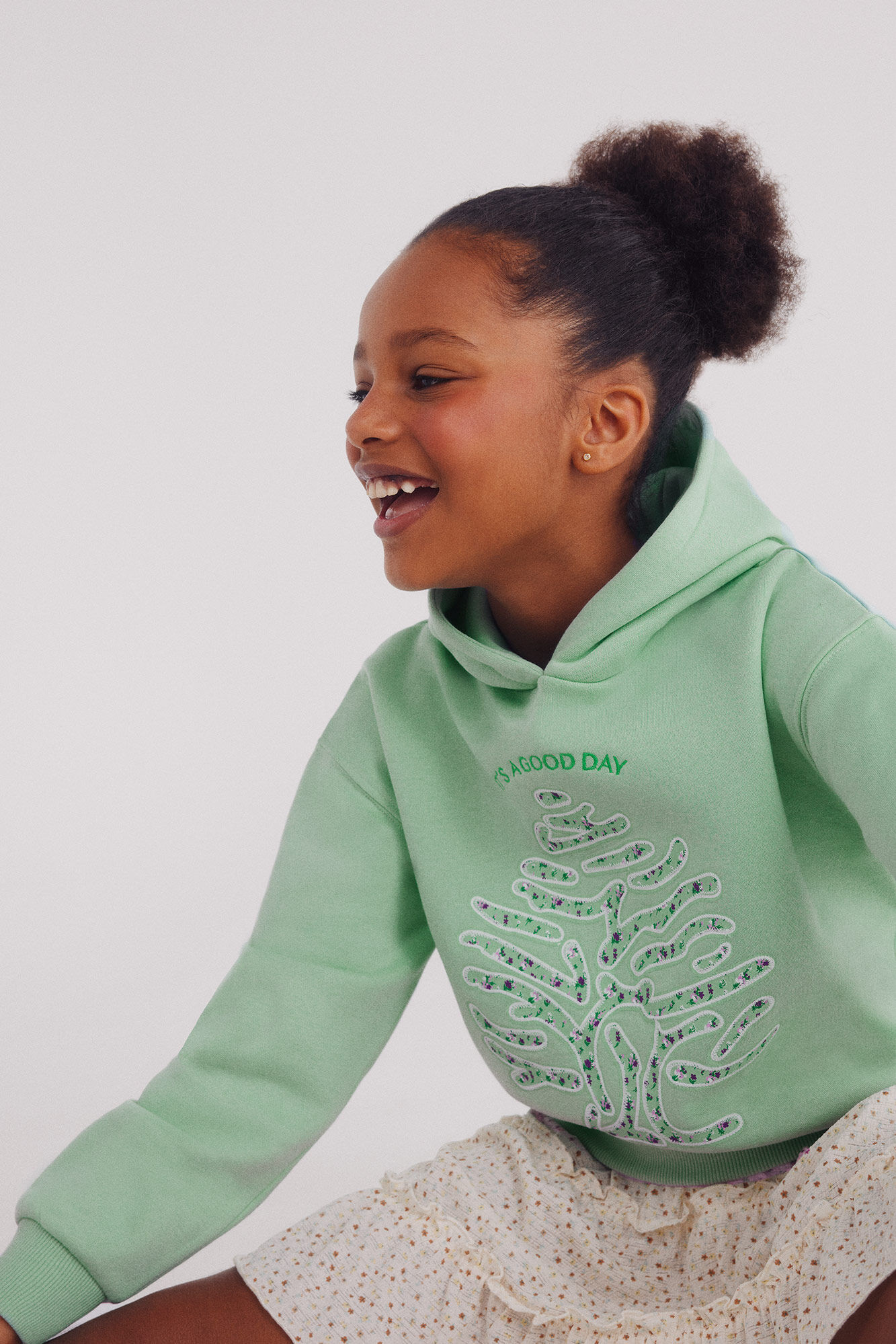 Cortefiel Sudadera arbol niña