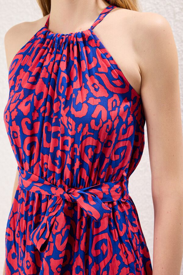 Trendyol Vestido comprido com gola halter rosa