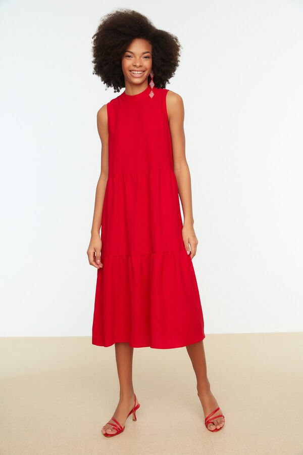 Trendyol Vestido midi reto sem mangas vermelho