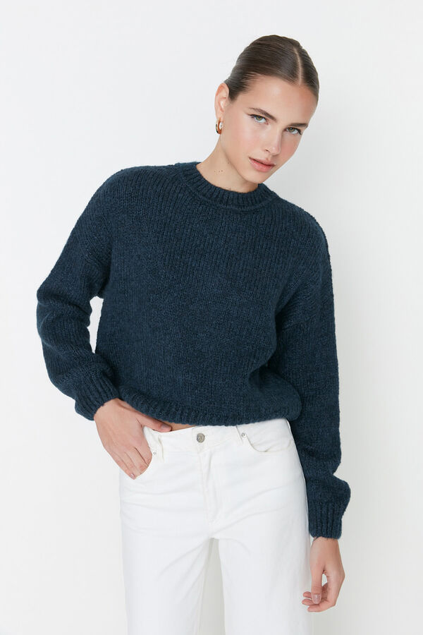 Trendyol Camisola b&aacute;sica de gola redonda azul