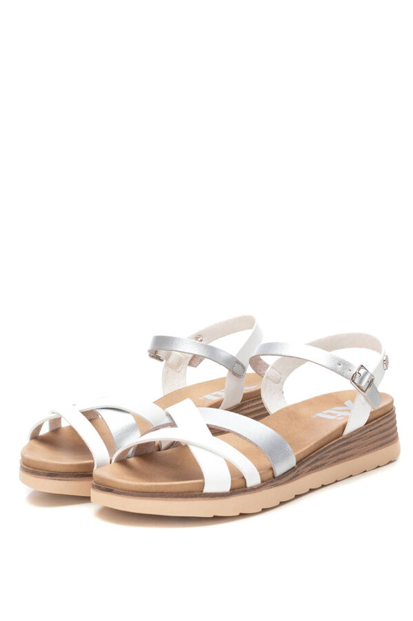 XTI Sand&aacute;lia cunha de tiras entrela&ccedil;adas branco