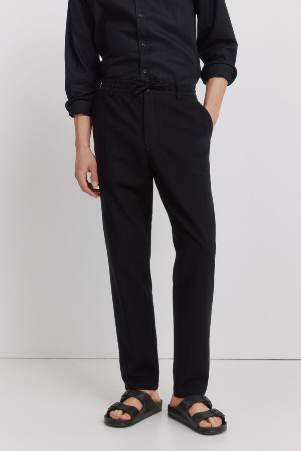 Springfield Cal&ccedil;as chino em linho comfort fit preto