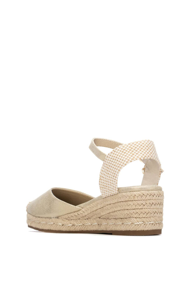 XTI Alpercata em camur&ccedil;a cunha estampado