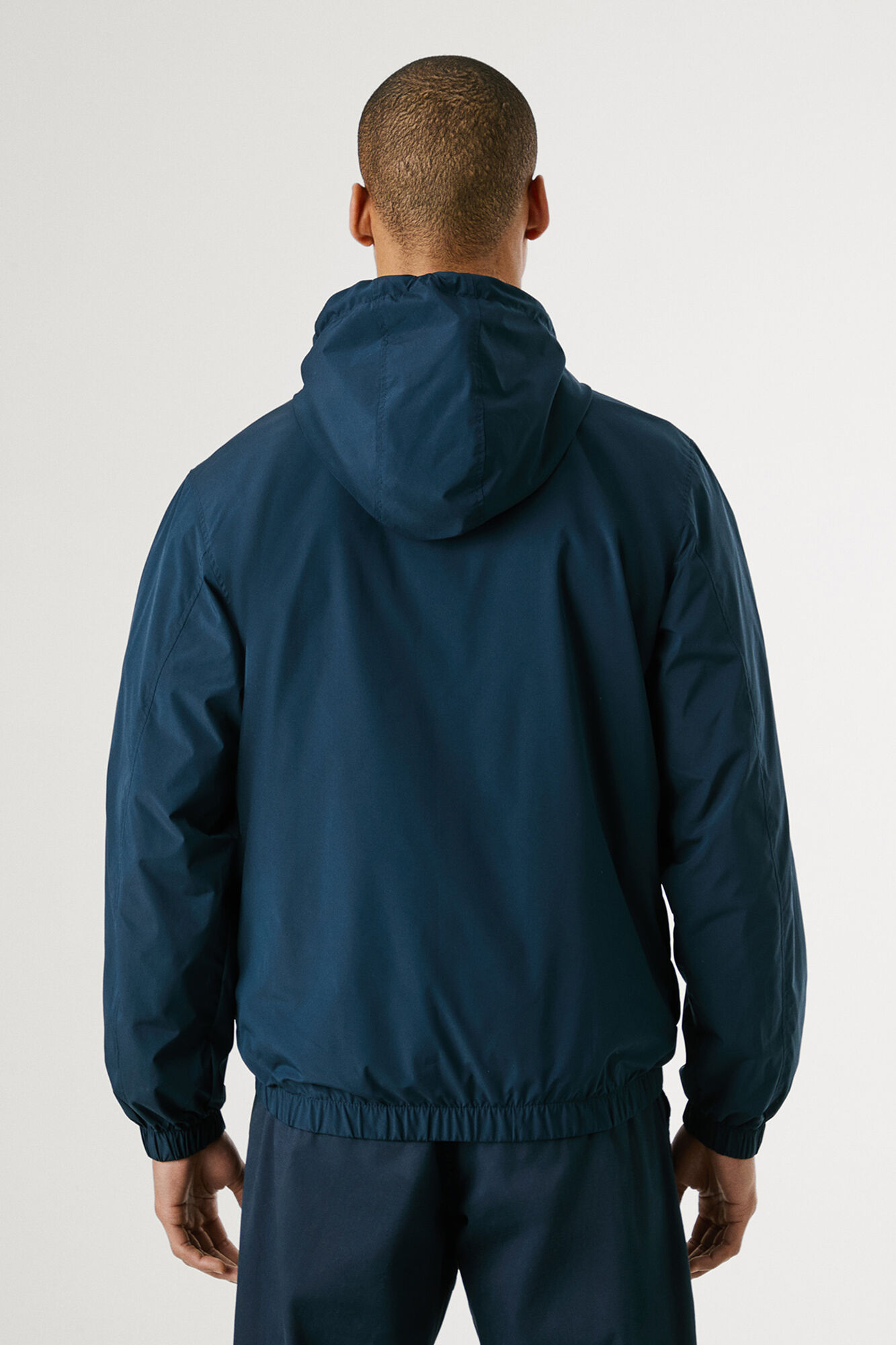 Pepe Jeans Blus&atilde;o corta-vento com logo no peito.