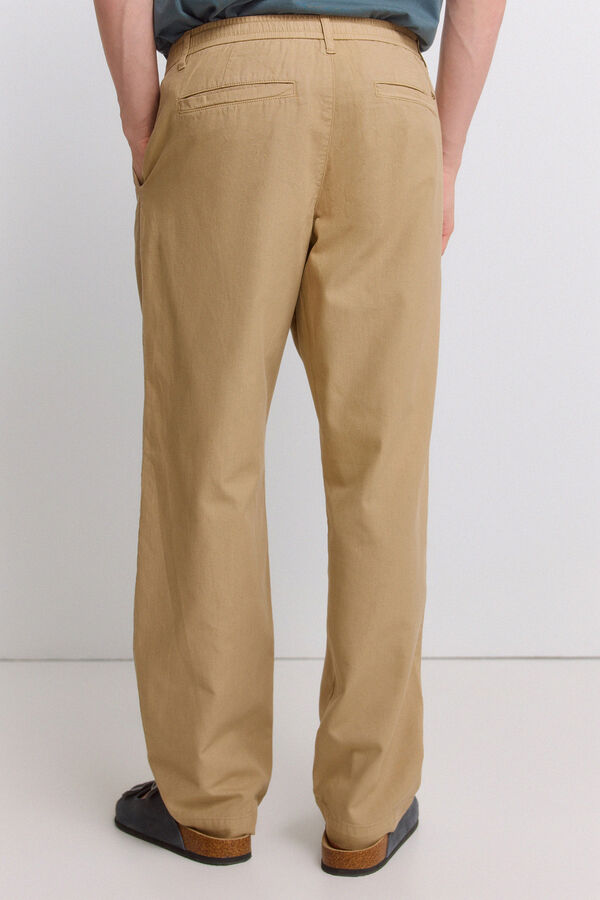 Springfield Cal&ccedil;a leve em linho straight fit bege
