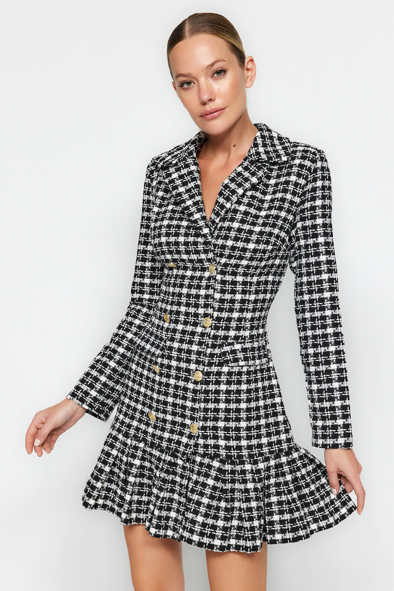 Trendyol Vestido mini com bot&otilde;es