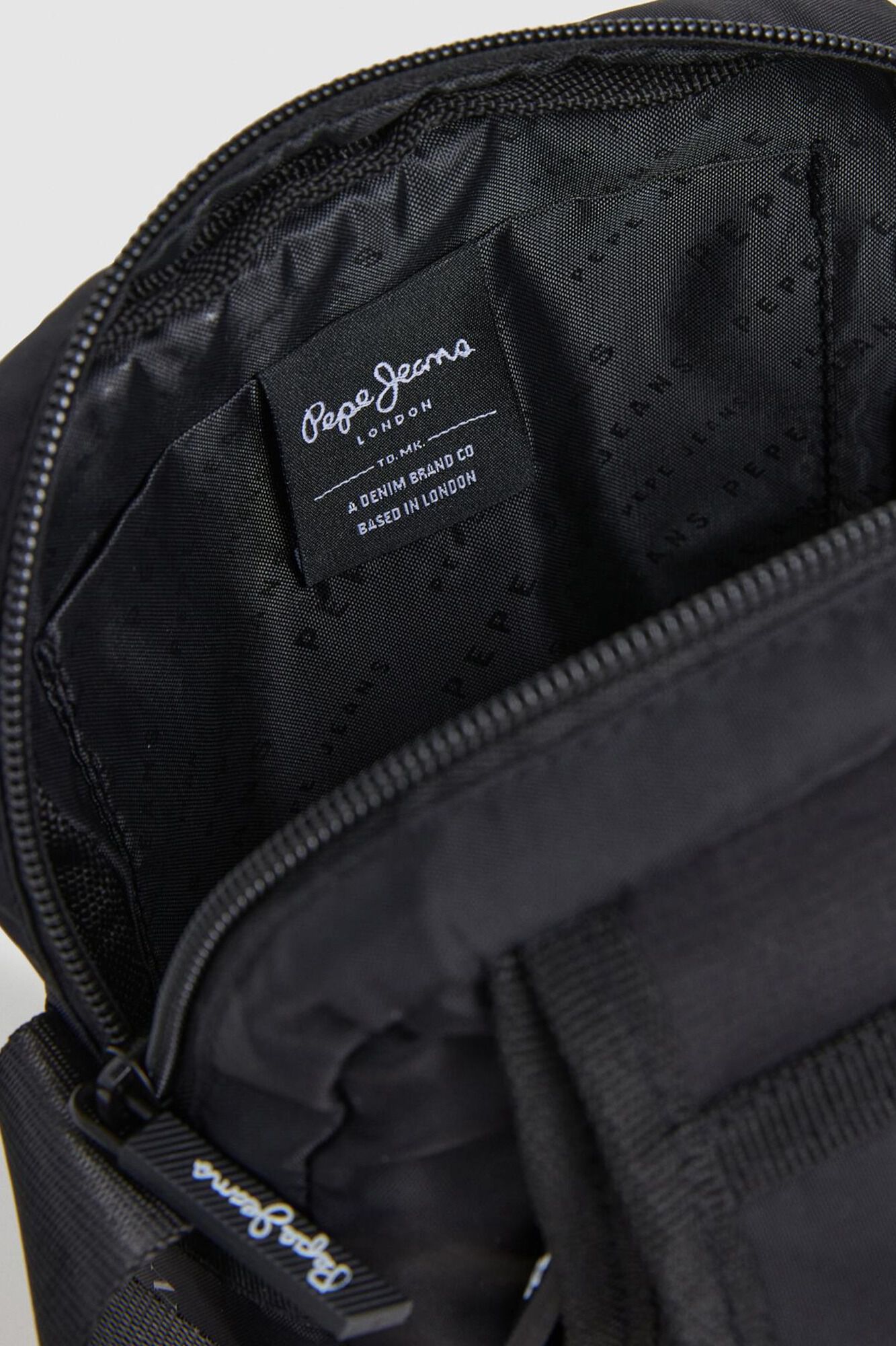 Pepe Jeans Bolsa Rep&oacute;rter com Al&ccedil;a Ajust&aacute;vel