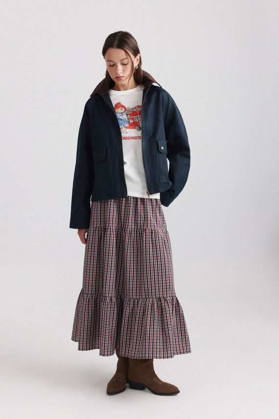 Parka corta capucha