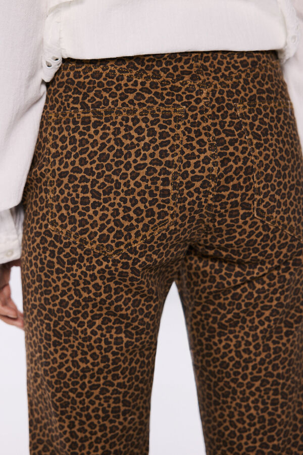 Springfield Jeans estampado leopardo beige