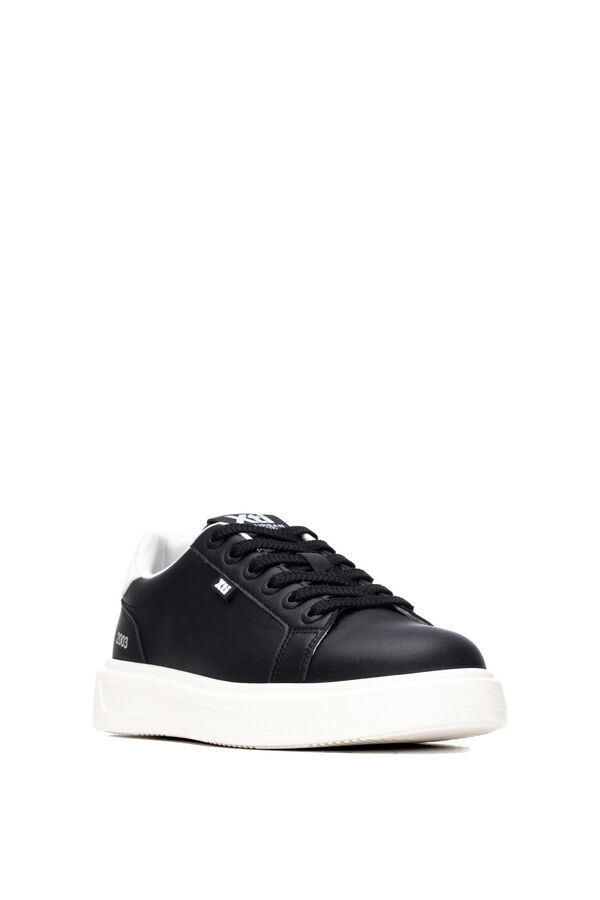 XTI Sapatilha casual com atacadores preto